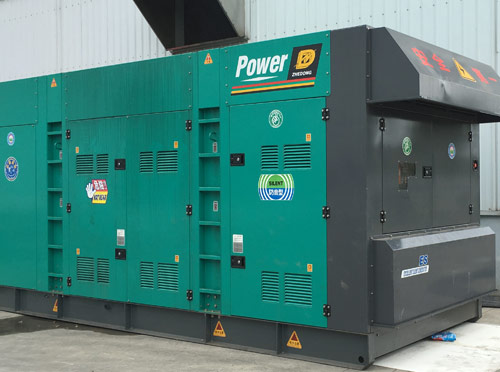 红花岗升级发电机组的过程中需要注意哪些安全事项？