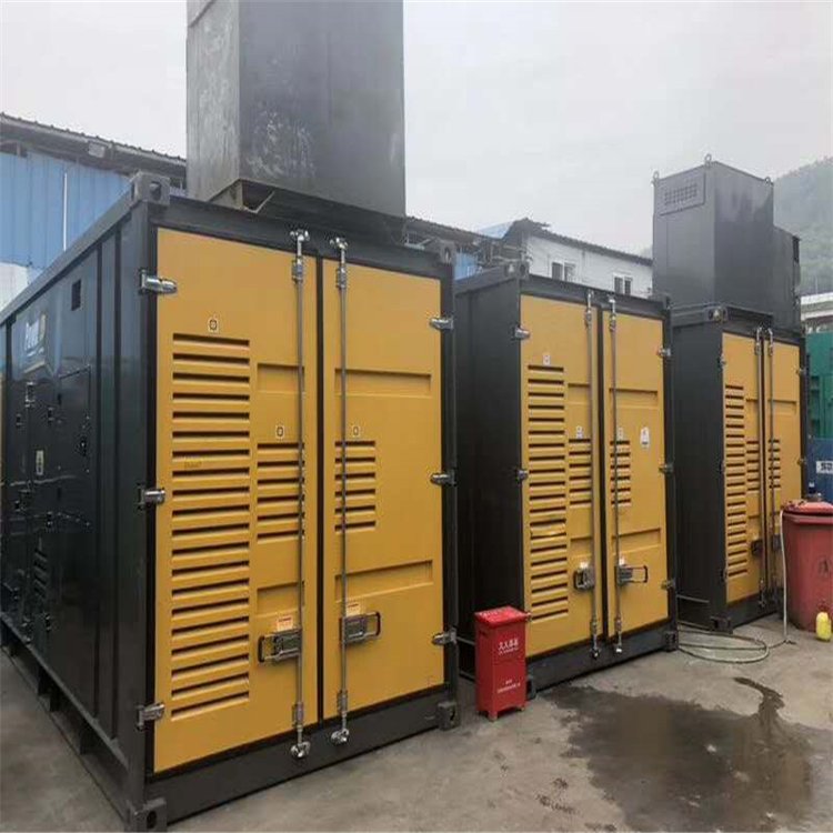 红花岗温度变化对不同类型欠压保护装置的可靠性影响有何差异？