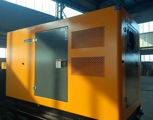 红花岗汽油发电机组电瓶电解液的密度应该保持在什么范围？